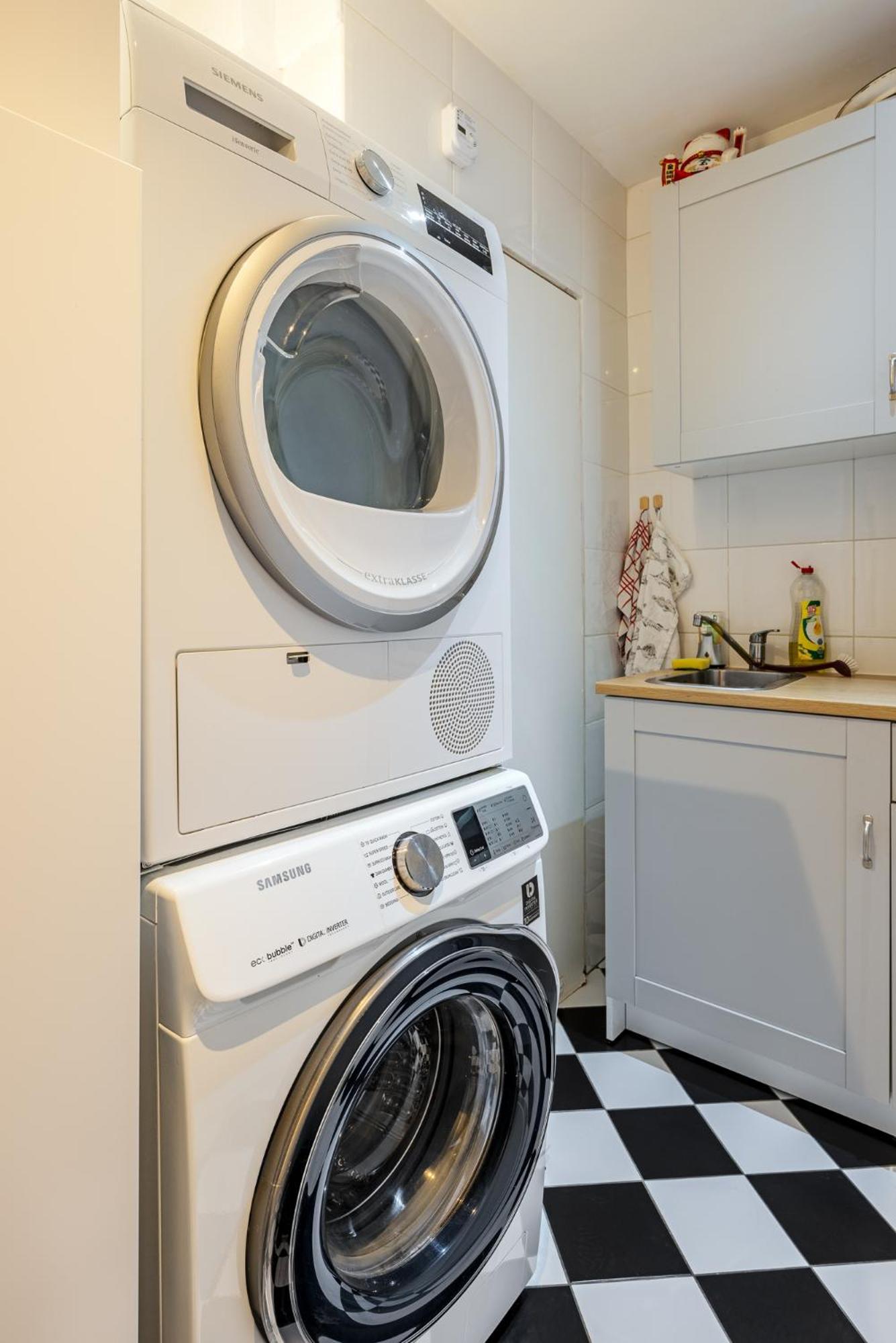 With Private Bathroom Near Vondelpark Bed & Breakfast Amsterdam