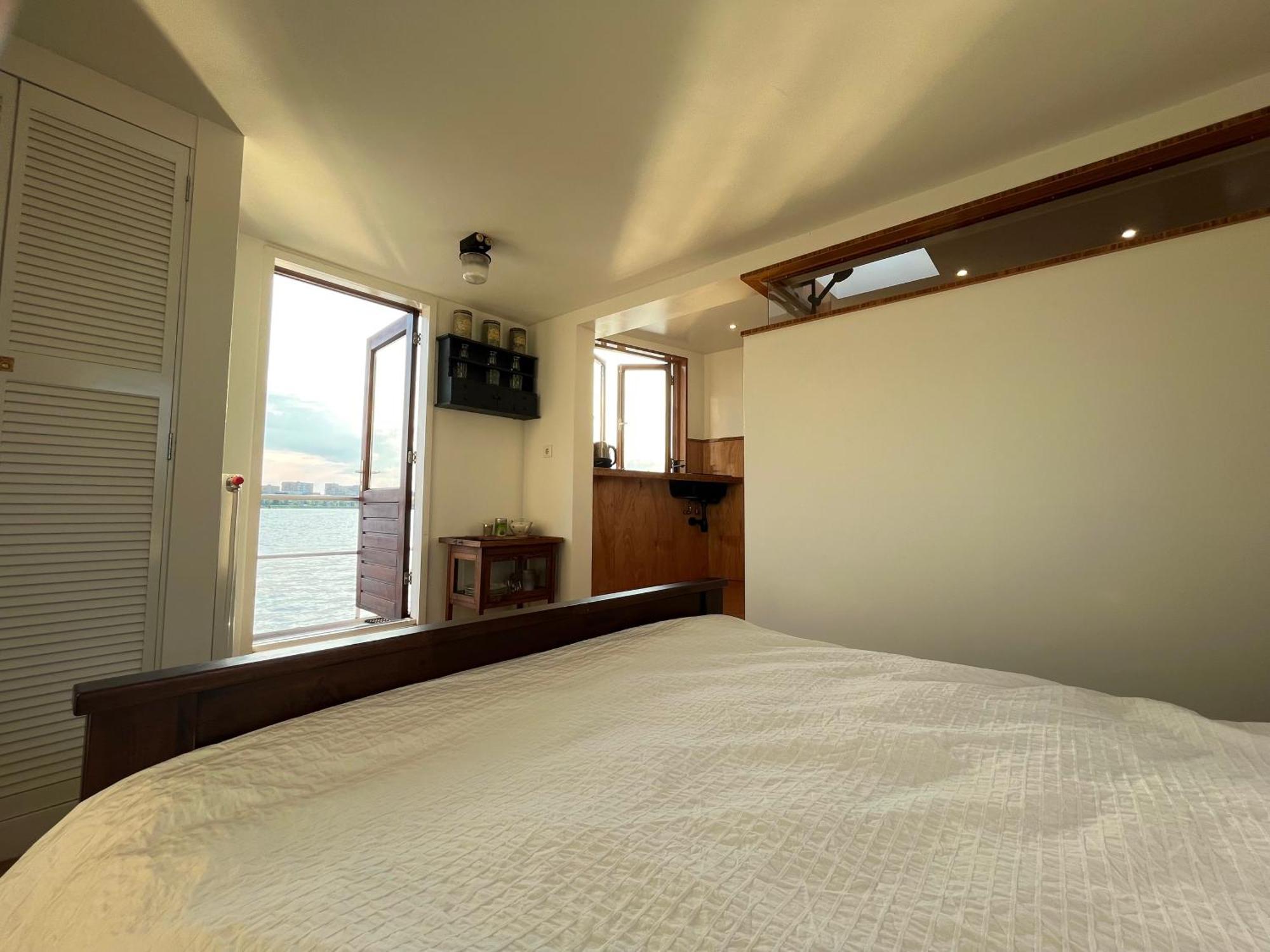 Casey's View House Boat Bed and breakfast Ámsterdam