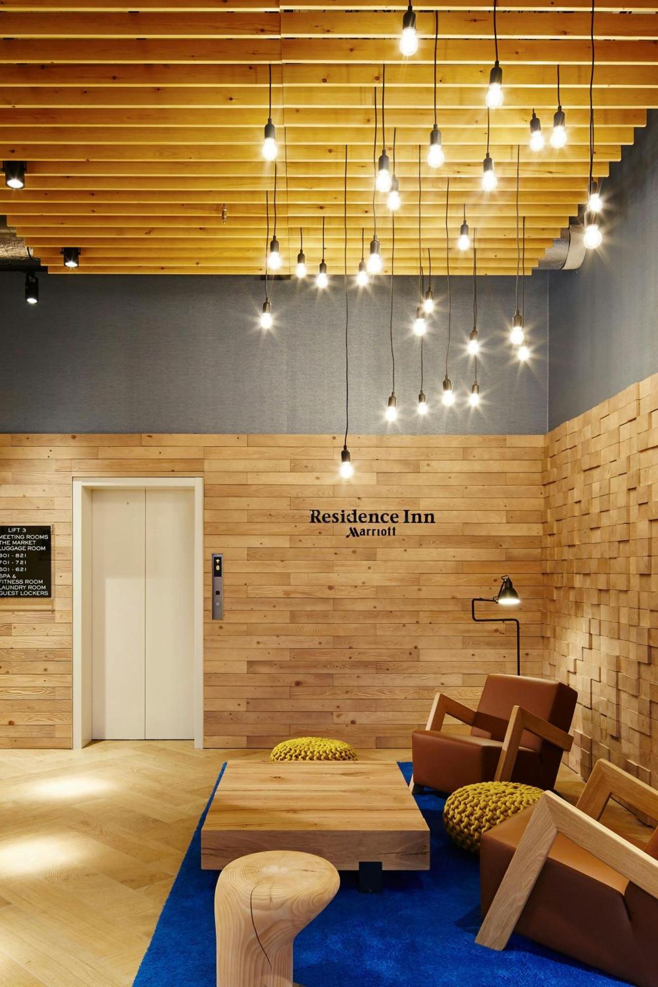 Hotel By Marriott Houthavens 4*