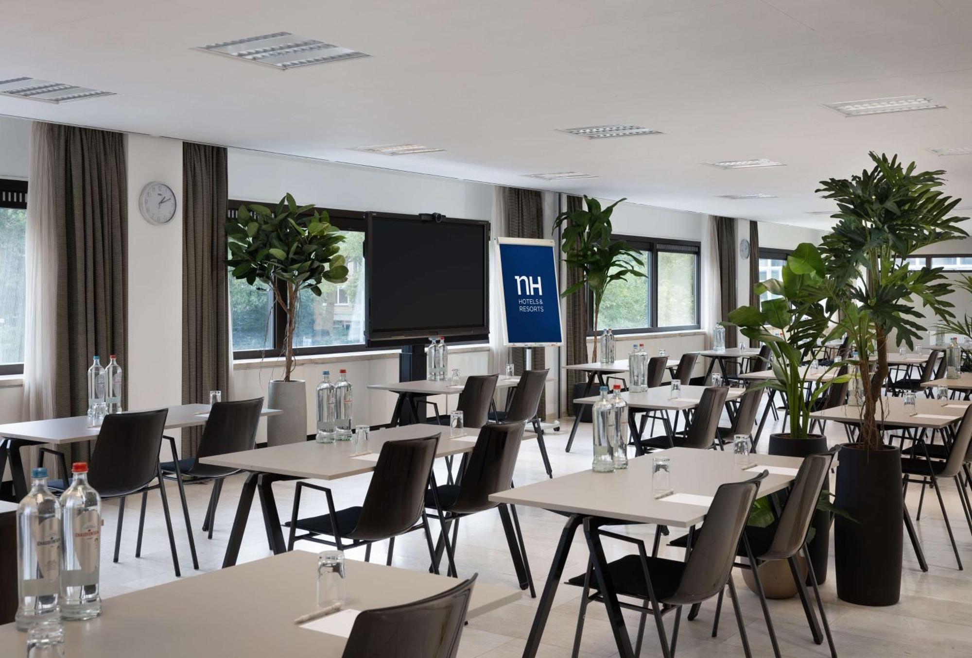 Nh Zuid Hotel 4*