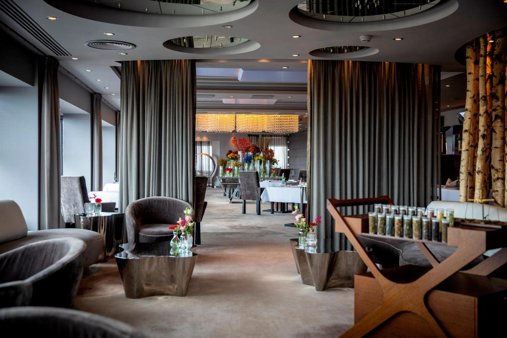 Okura – The Leading Of The World 5* Amsterdam