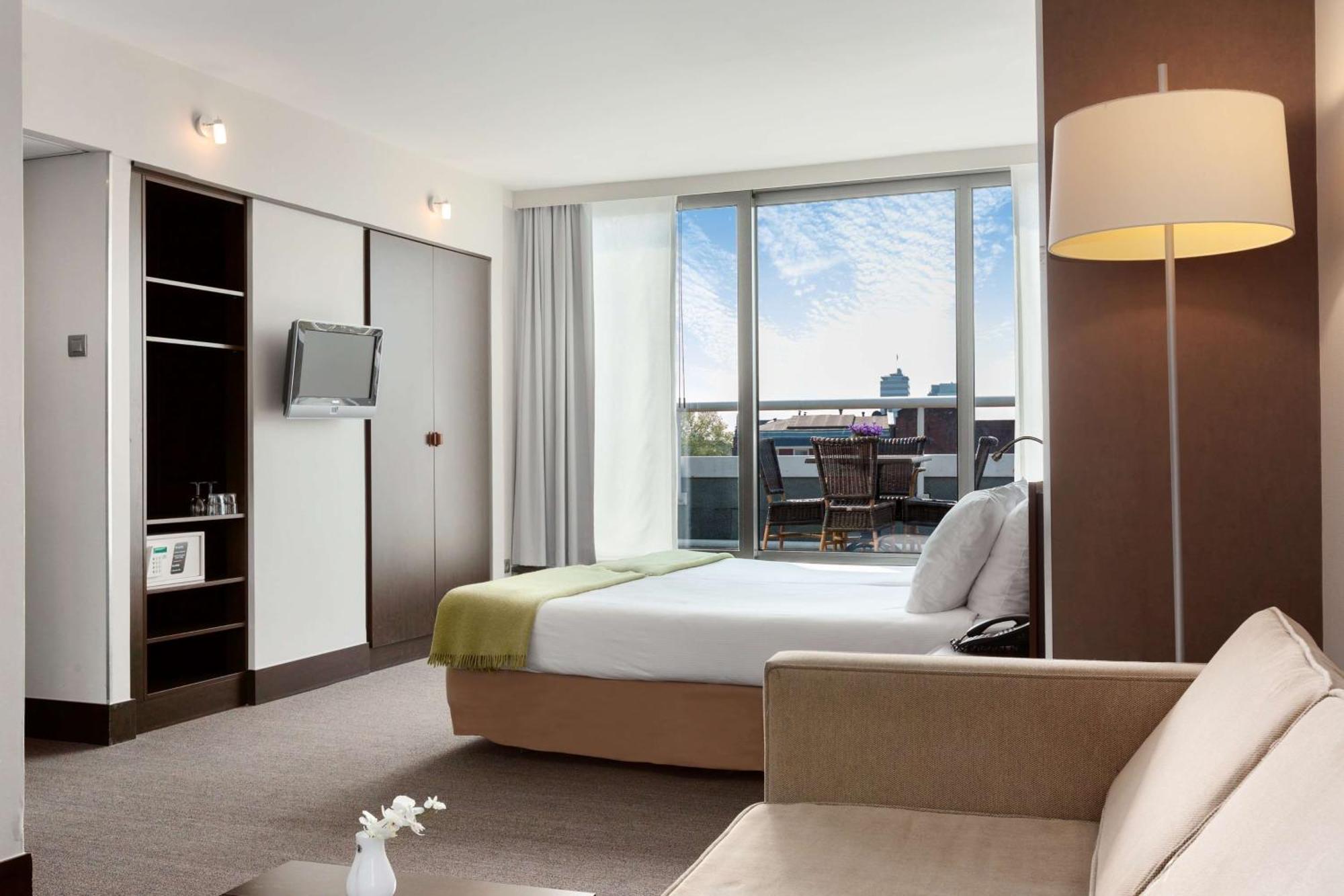 Nh Caransa Hotel