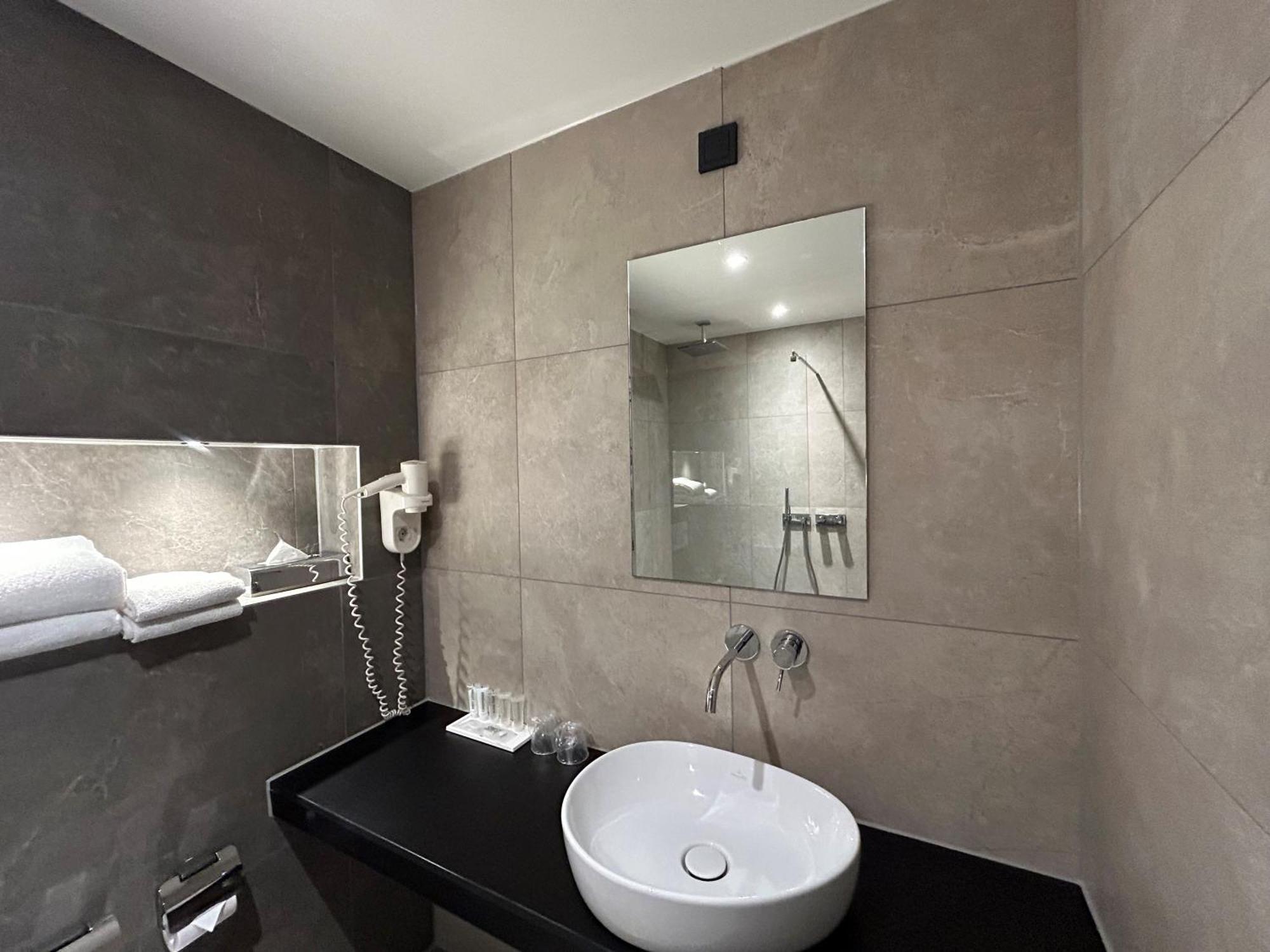 Xo Blue Tower Hotel
