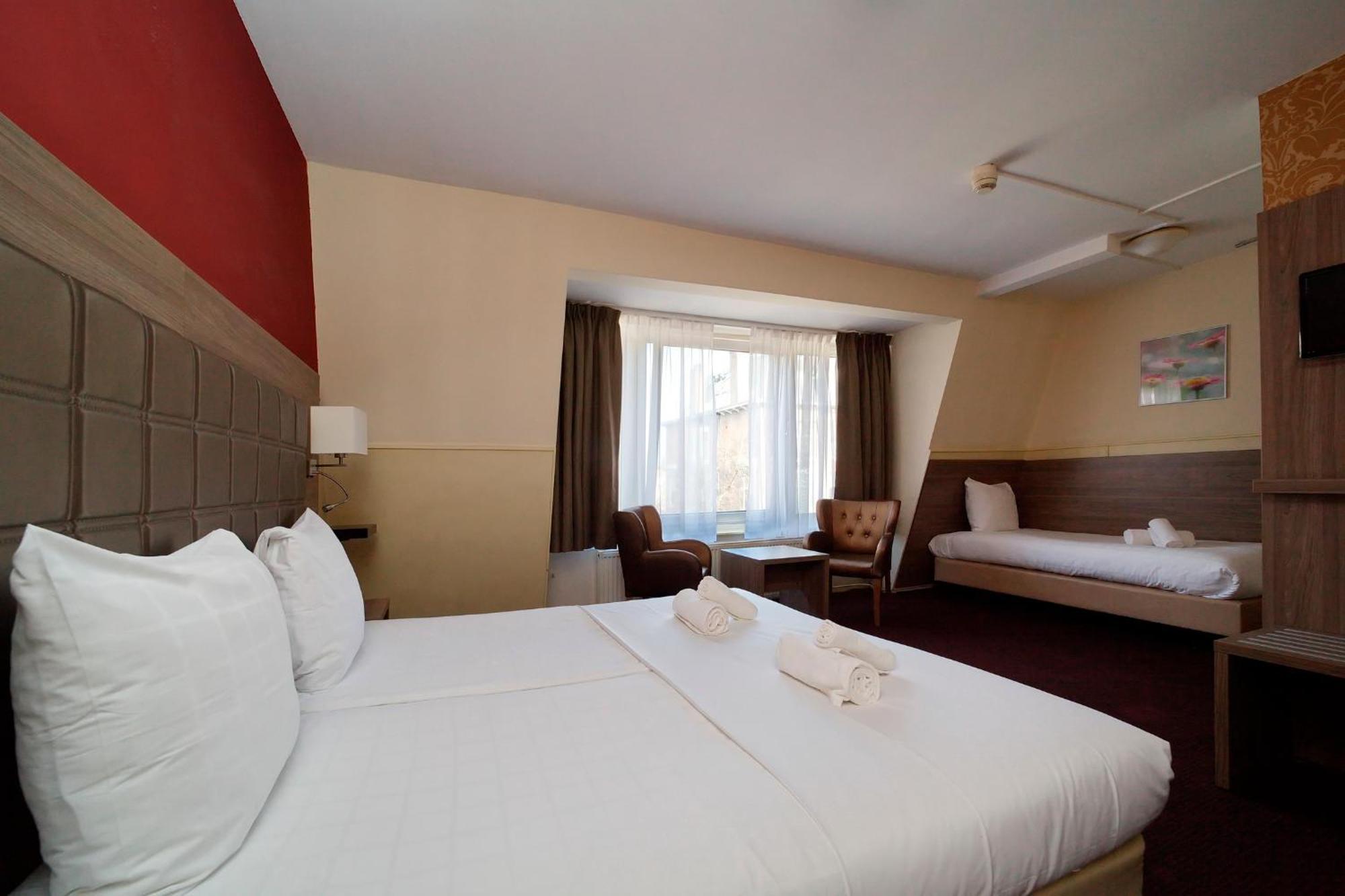 Hotel Aadam Wilhelmina 3*