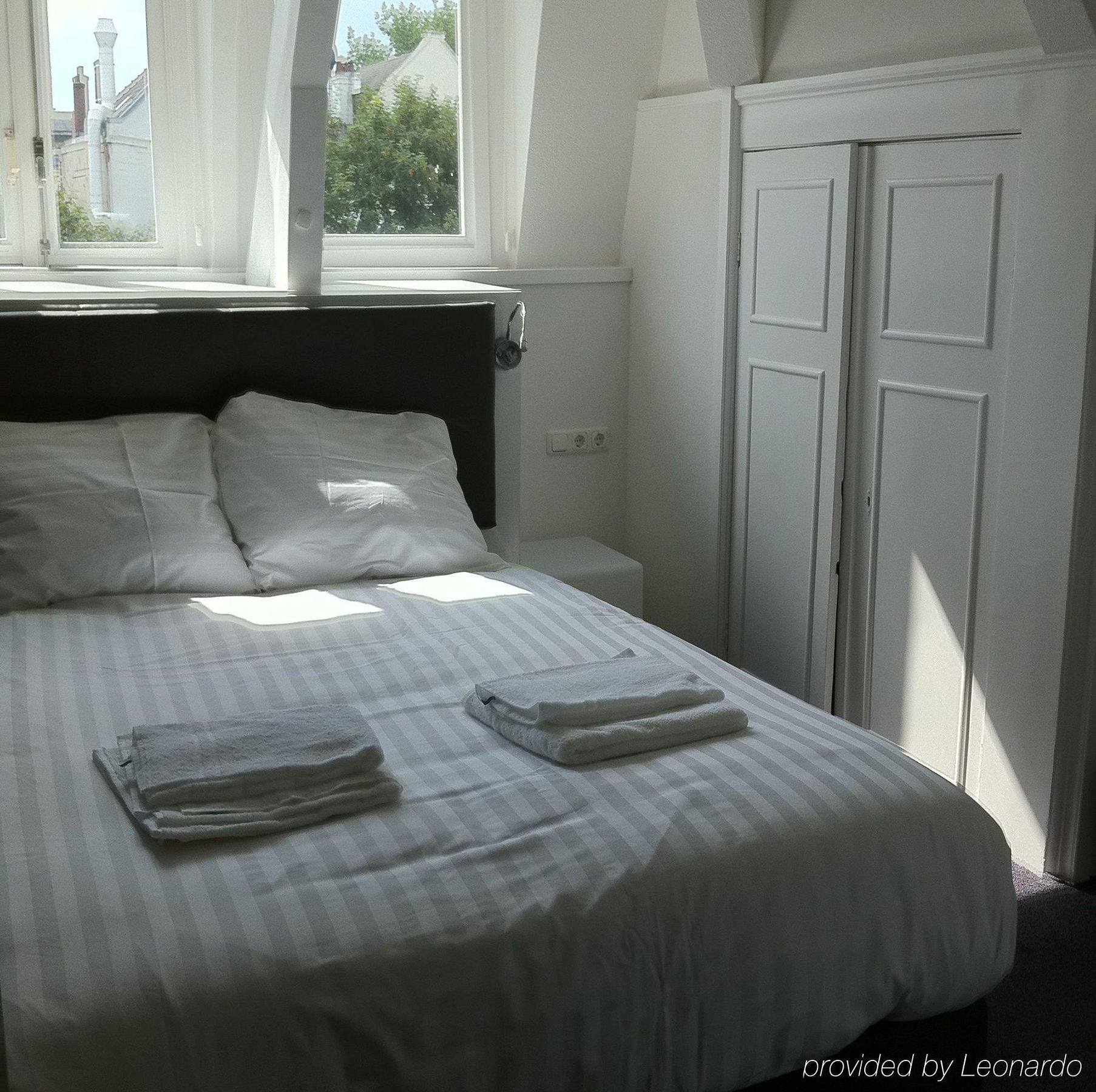 Hotel Vossius Vondelpark 3*