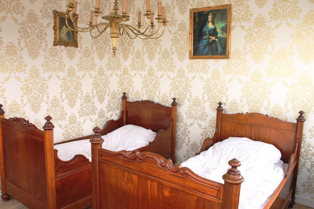 Hostelle *