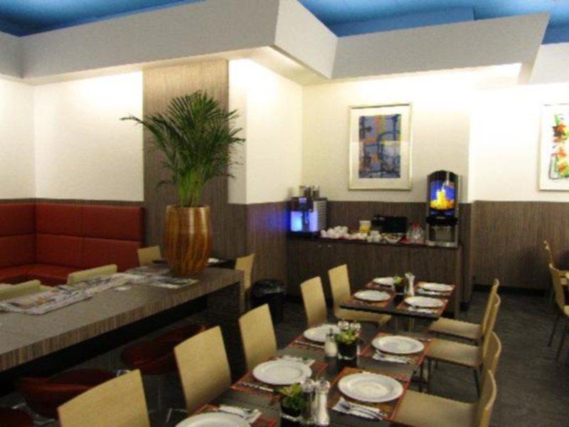 Hotel Savoy