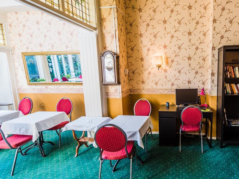 Sander Hotel 3*
