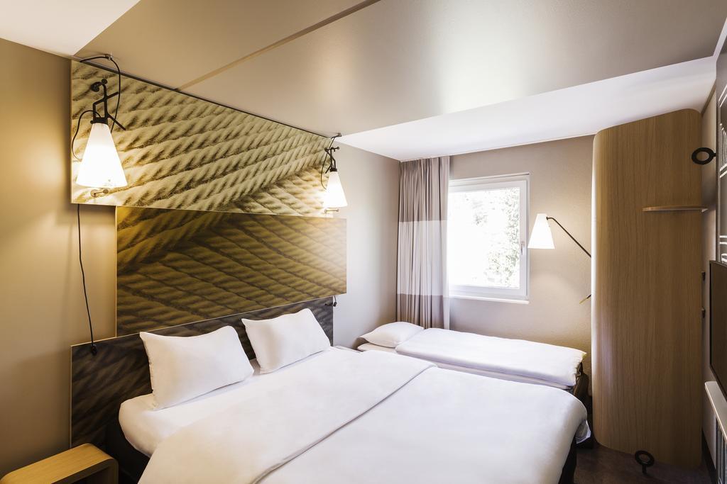 Ibis West Hotel