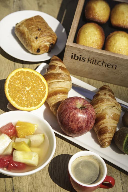 Ibis West 3*