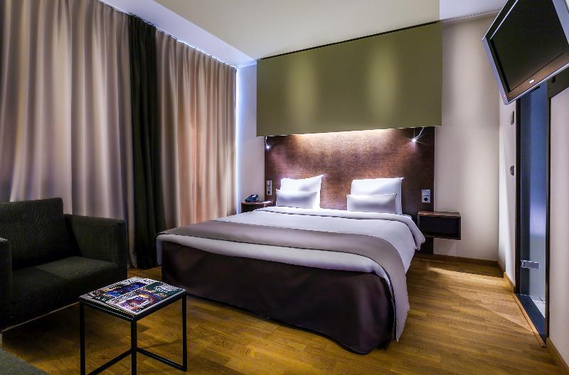 Artemis Hotel 4*