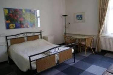 Adolesce Hotel
