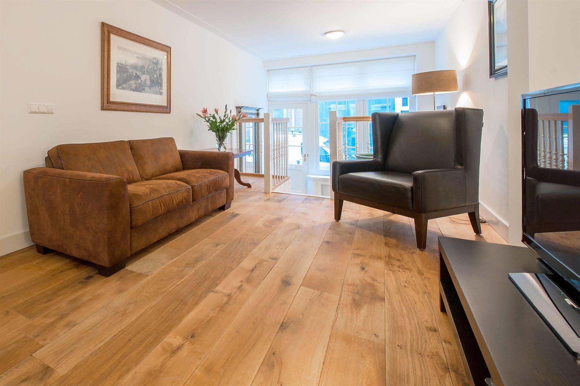 Short Group Jordaan Laurier Serviced Appartement
