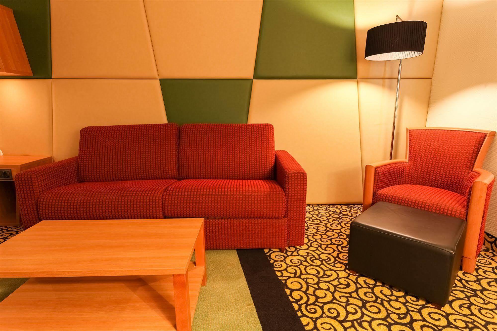 Savoy 4*