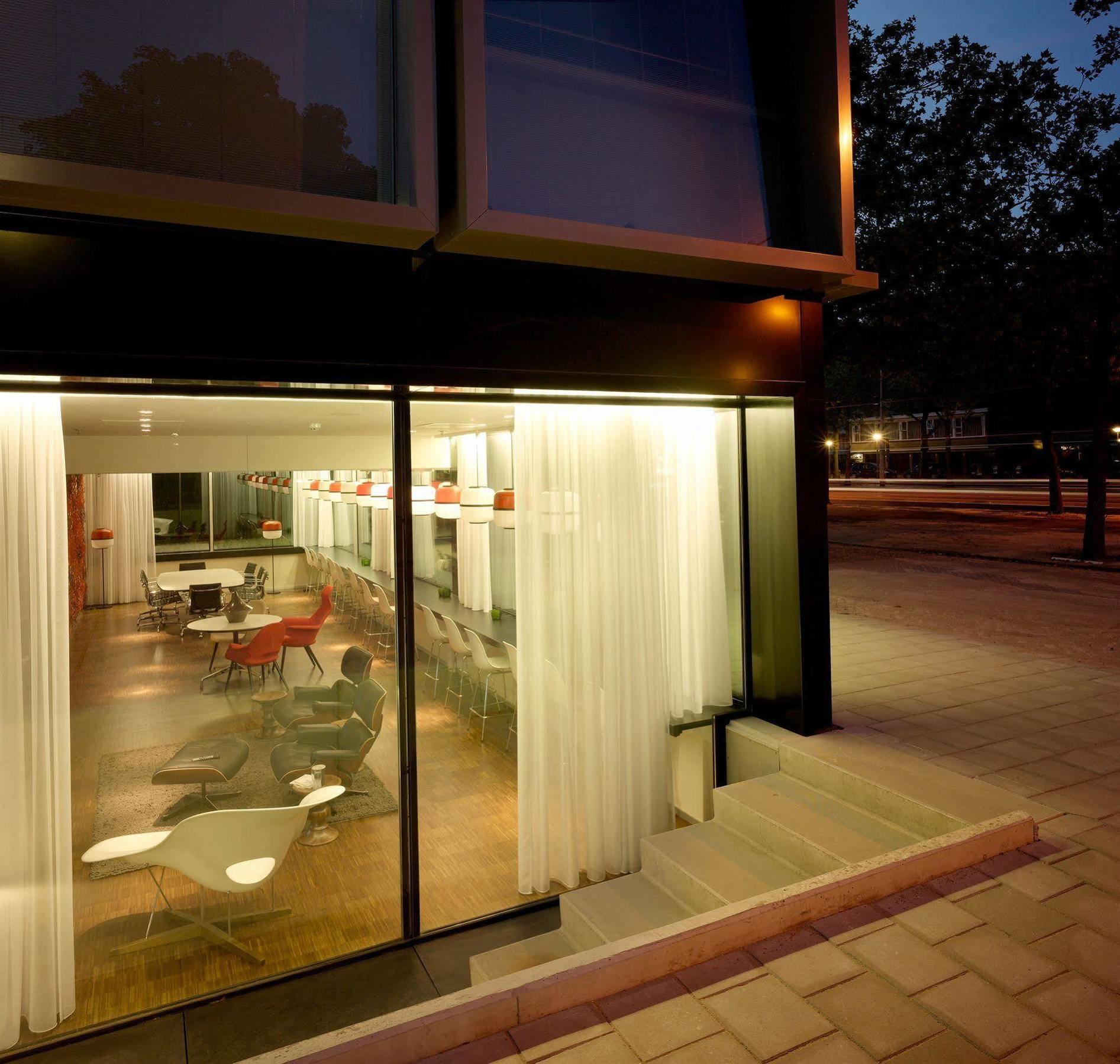 Citizenm South 4*