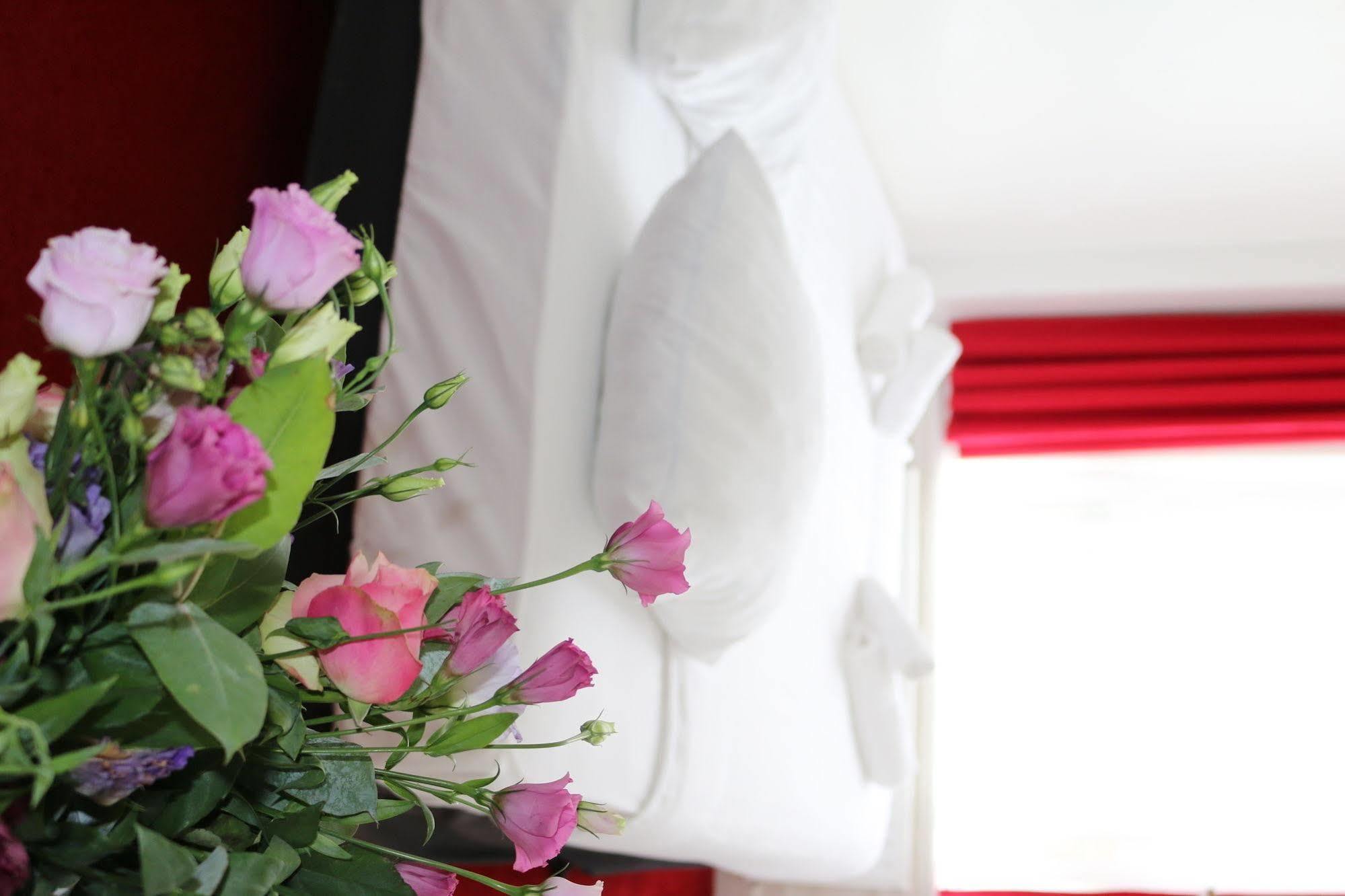 Floris Hotel