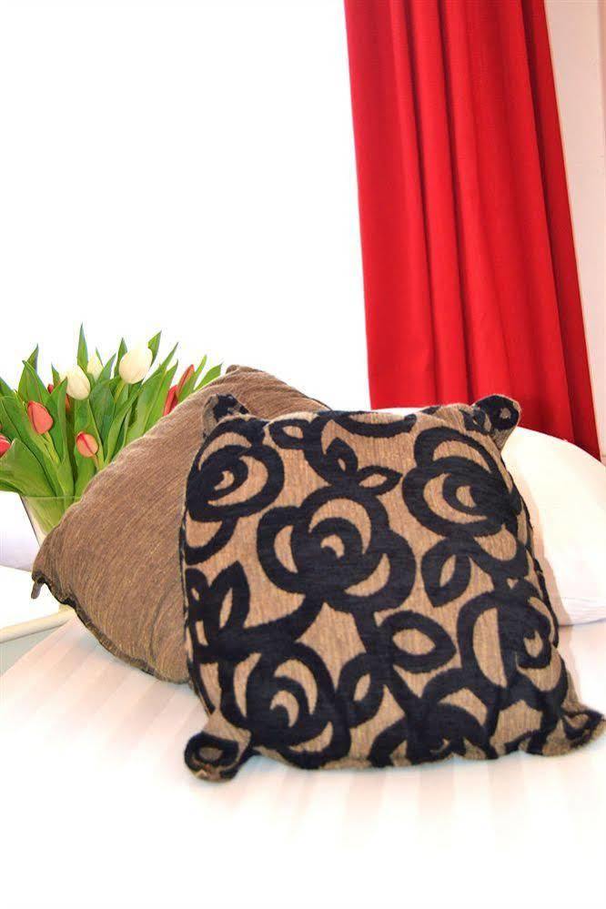 Floris Hotel