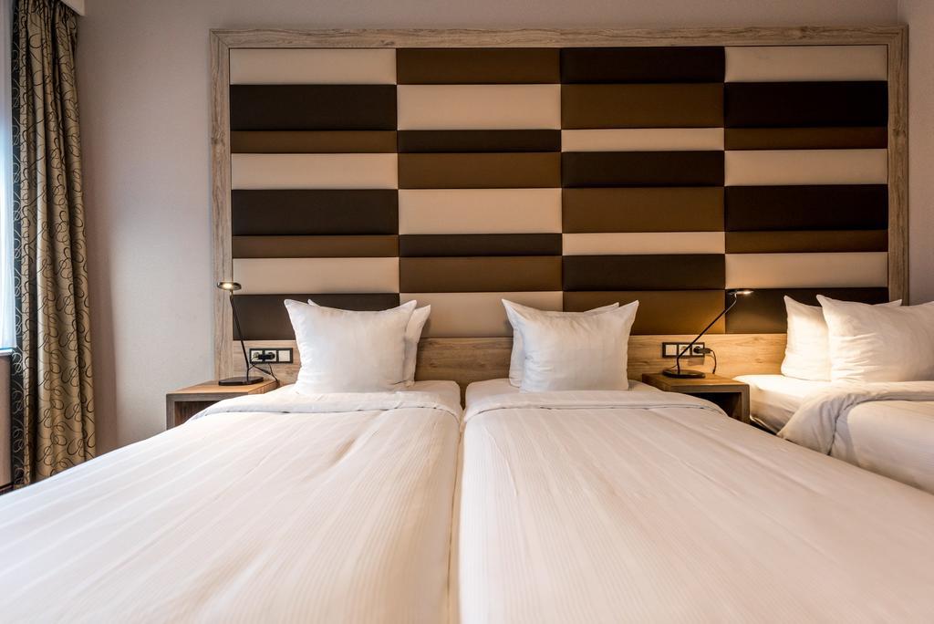 Xo Blue Square Amsterdam