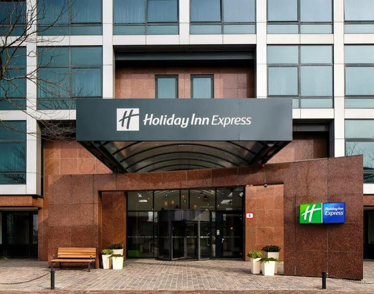 Express - Sloterdijk Station, An Ihg