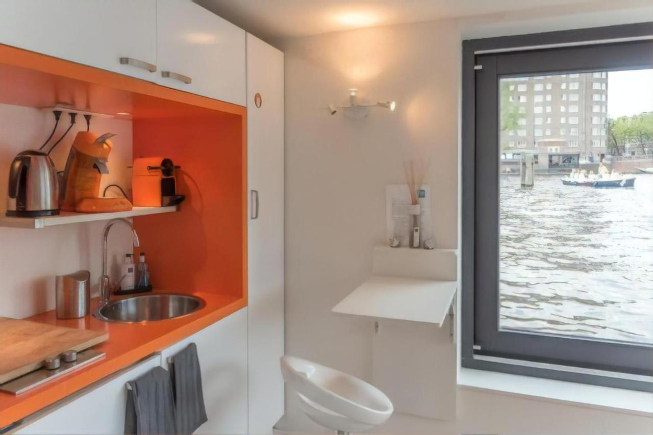 Gasthuis Houseboat Ark Amstel *