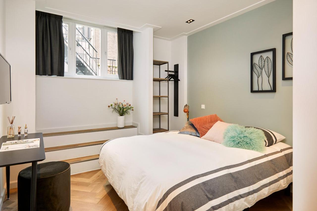 Apartment Damrak Short