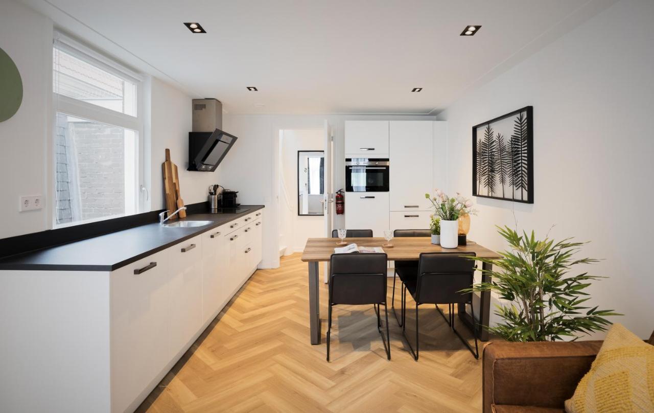 Damrak Short Apartment