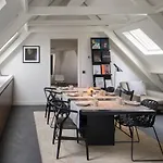 COMMUNE suites