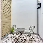 Luxurious Studio in B&B Jordaan Couple Getaway