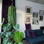Chez Odette - free bikes & private car parking
