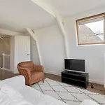 Canal Side Warehouse Topfloor Apartment - Apt 3