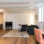 Kloveniers Studio