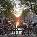 Jordaan Canal Rooms - Private Bnb Ensuite