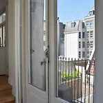 Deluxe Rembrandt Apartment