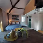 Appartement Voorhuis en chalet Klein Waterland