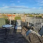 Luxury Canal View Apartment With Rooftop Terrace