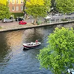 Luxury Canal View Apartment With Rooftop Terrace