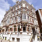 Quentin Amsterdam Hotel