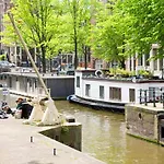 Asoka Woonboot