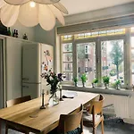 Lovely & Spacious Apartment In \'Old-South\' Area