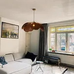 Lovely & Spacious Apartment In \'Old-South\' Area