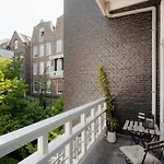 Spacious 2 Bedroom Apartment