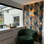 Luxury Studio On Robs Houseboat Special For Couples