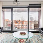 4-Bedroom- Central Located- 120 Sqr Meter Apartment