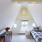 Kings Residence
