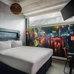 DoubleTree by Hilton Amsterdam - NDSM Wharf