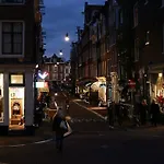 Home Run Amsterdam Bed & Breakfast