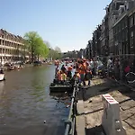 Amsterdam Hostel Uptown