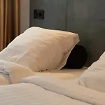 Midtown Hotel Twin Studio