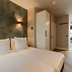 Midtown Hotel Twin Studio