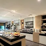 Xo Hotels Blue Square